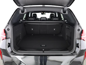 https://vehicle.imgix.net/4348827/b90bd38f-a80e-4de3-9f04-bfe238bcda20.jpg