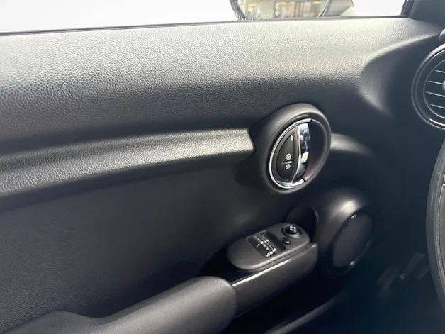 MINI Cooper F56