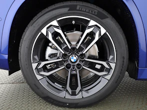Fahrzeugbild BMW iX1 30 xDrive