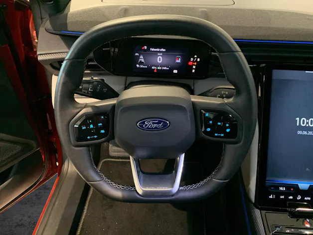 Ford Explorer Extended Range Premium