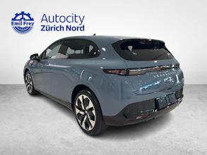 https://vehicle.imgix.net/4348917/990fc0a5-b653-4cce-99b4-cd98ccf23f01.jpg