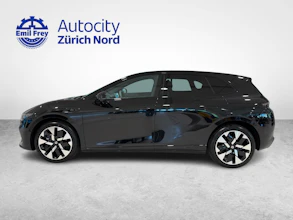 https://vehicle.imgix.net/4348929/883cffd6-0872-4f0e-87ef-815530187021.jpg
