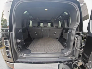 Fahrzeugbild LAND ROVER Defender 110 3.0 D I6 300 X