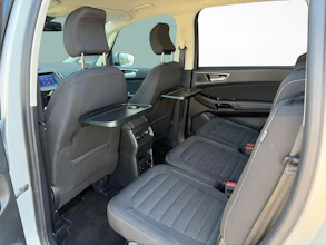 https://vehicle.imgix.net/4348941/2f35d194-1387-40b6-ba32-eb7f926ea6c3.jpg