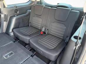 https://vehicle.imgix.net/4348941/5e075072-1c03-4a84-8dc8-4c241c511936.jpg