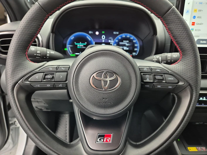 Fahrzeugbild TOYOTA YARIS