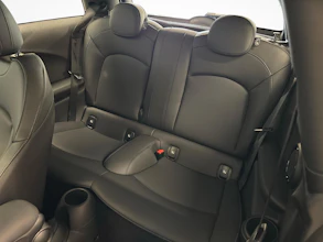 https://vehicle.imgix.net/4348986/f1c4101e-8442-43eb-a3d6-3d149ce9780f.jpg