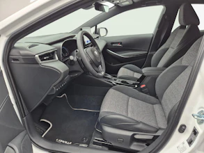 https://vehicle.imgix.net/4348995/b32ec923-09f3-43e0-b63e-e82687d8a4a9.jpg