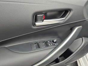 https://vehicle.imgix.net/4348995/bf613295-5c3b-4dae-9d1b-2a1396c2b954.jpg