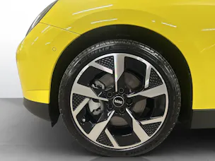 Mini Cooper SE J01