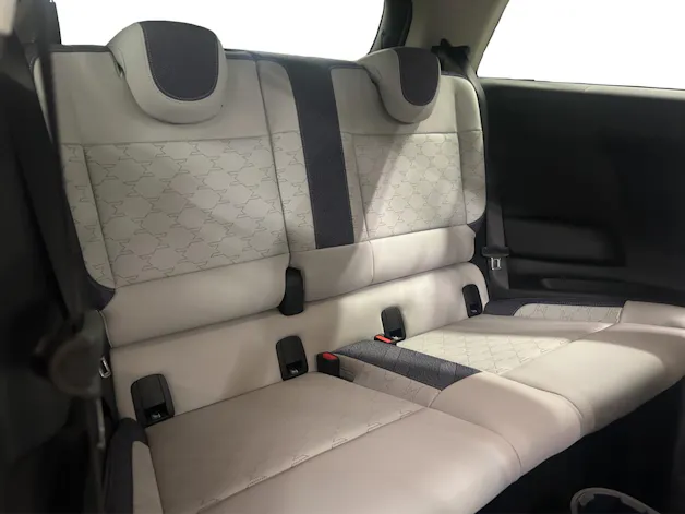 Mini Cooper SE J01
