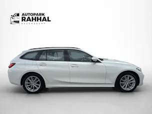 BMW 320d xDrive Touring * Elektrische Sitzverstellung mit Memory * Panorama * AHK * Head-Up Display *