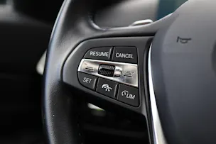 BMW 320d xDrive Touring * Elektrische Sitzverstellung mit Memory * Panorama * AHK * Head-Up Display *