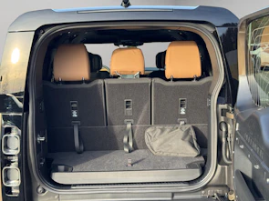 Fahrzeugbild LAND ROVER Defender 130 3.0 D I6 300 X