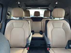 Fahrzeugbild LAND ROVER Defender 130 3.0 D I6 300 X