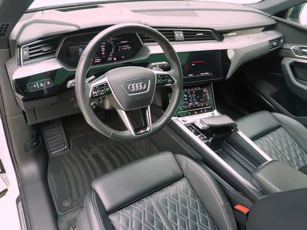 Audi e-tron 55 S Line quattro