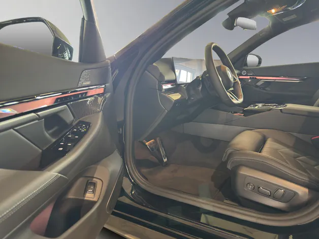 BMW 550e xDrive