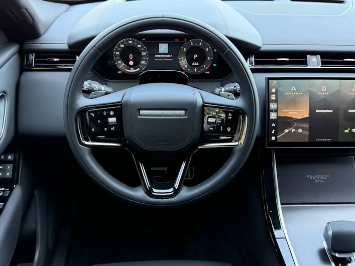 Fahrzeugbild LAND ROVER RANGE ROVER VELAR