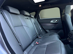 https://vehicle.imgix.net/4349095/74c86e09-57b8-43c2-a459-a4f08bf701fc.jpg