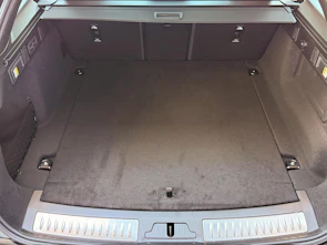 Fahrzeugbild LAND ROVER Range Rover Velar 3.0 I6 Belgravia Edition Satin