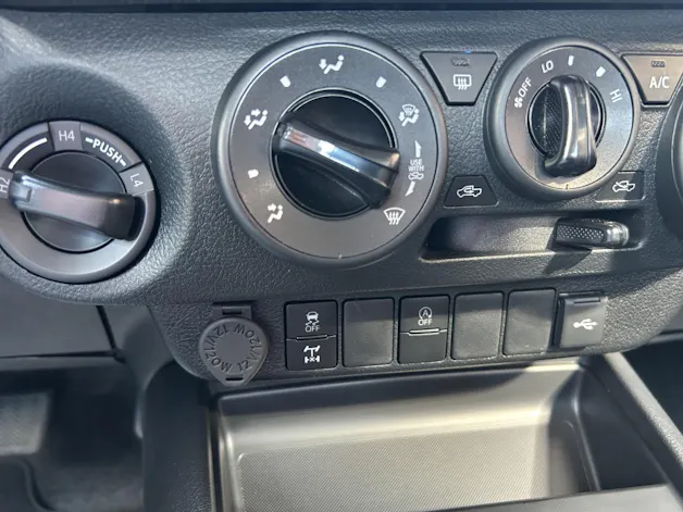 Toyota Hilux Double Cab.-Pick-up 2.4 D-4D 150 Comfort