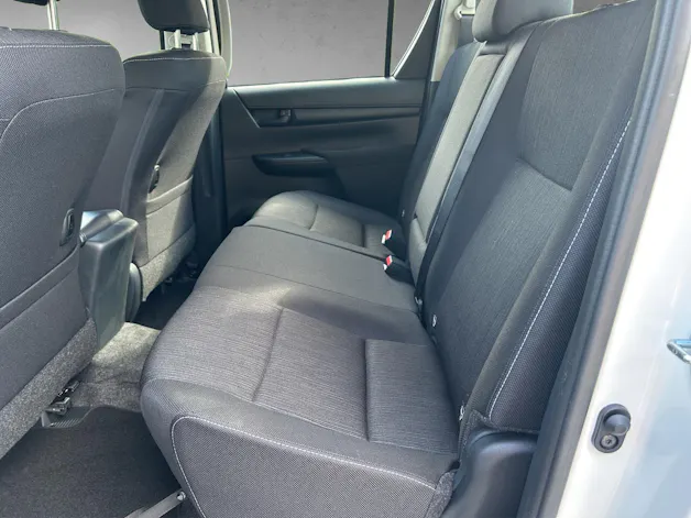 Toyota Hilux Double Cab.-Pick-up 2.4 D-4D 150 Comfort
