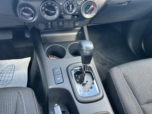 Toyota Hilux Double Cab.-Pick-up 2.4 D-4D 150 Comfort