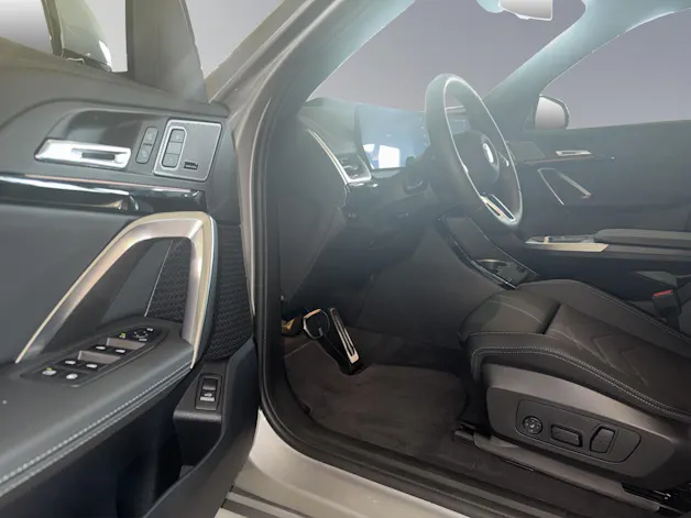 BMW X1 30e xDrive paddles
