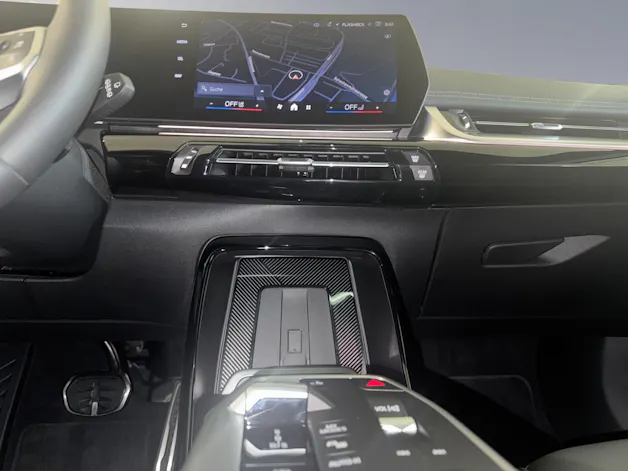 BMW X1 30e xDrive paddles