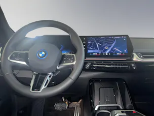 BMW X1 30e xDrive paddles