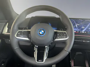 BMW X1 30e xDrive paddles