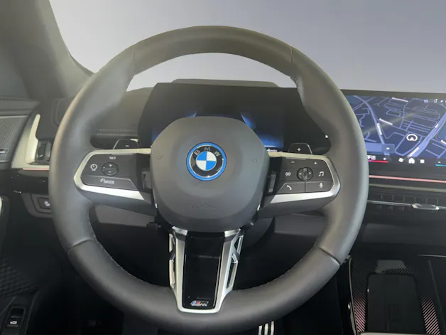 BMW X1 30e xDrive paddles