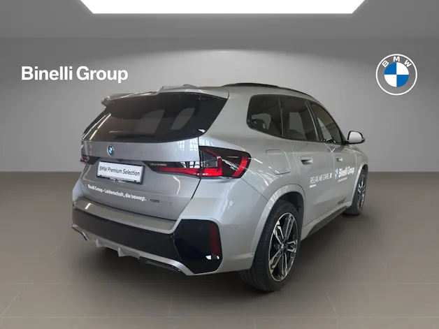 BMW X1 30e xDrive paddles