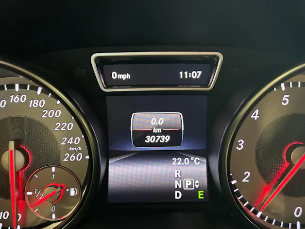 Mercedes-Benz CLA 200