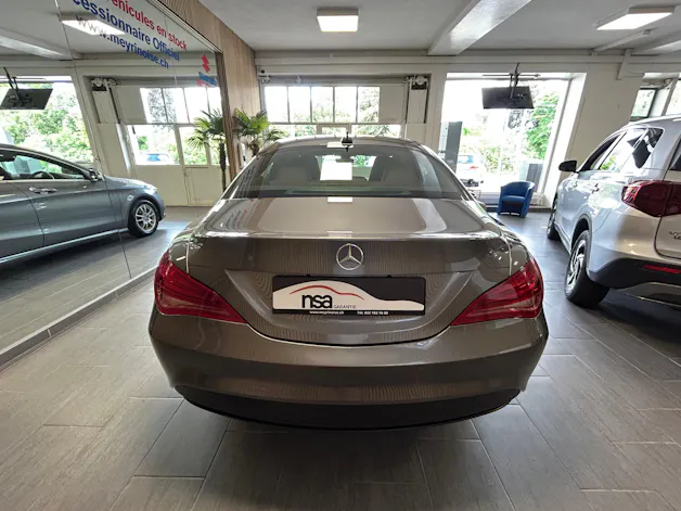 Mercedes-Benz CLA 200