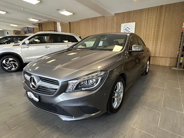 Mercedes-Benz CLA 200