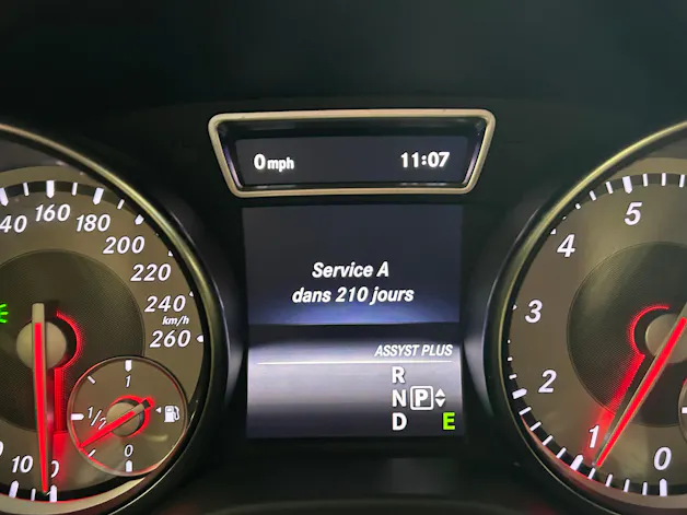 Mercedes-Benz CLA 200