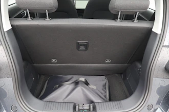 https://vehicle.imgix.net/4349157/032c1a2d-37a8-4eed-9e0d-587ba344a44b.JPG
