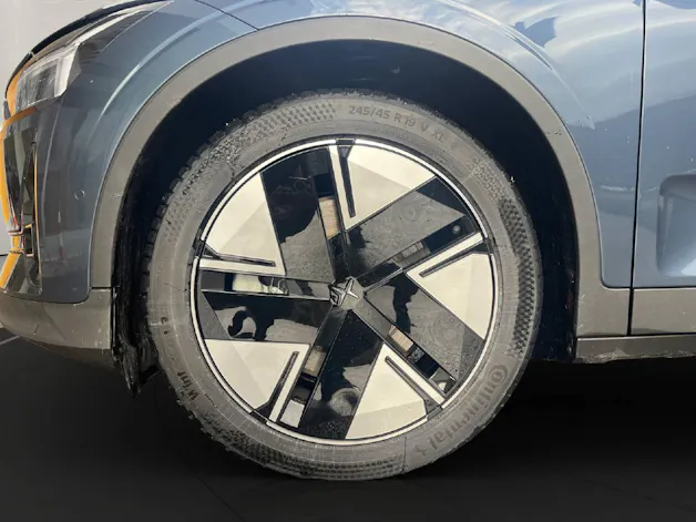 Polestar 2 Long Range Dual Motor Prime .