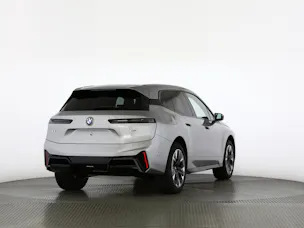 BMW iX xDrive60