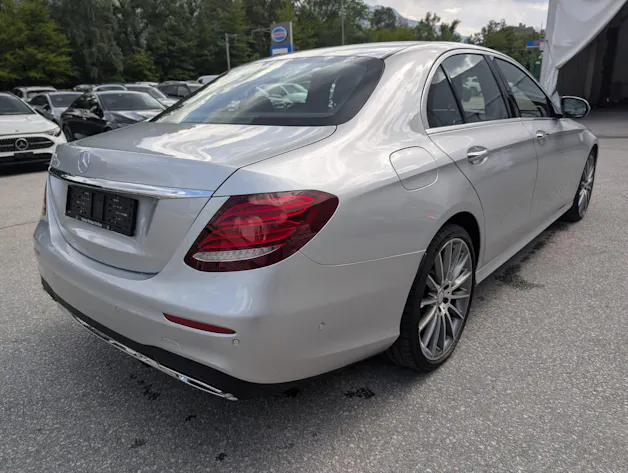 Mercedes-Benz E 220 d AMG Line 4matic