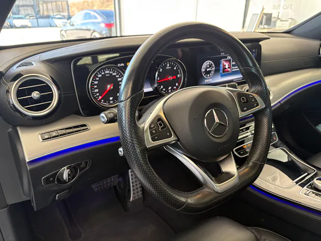 Mercedes-Benz E 220 d AMG Line 4matic