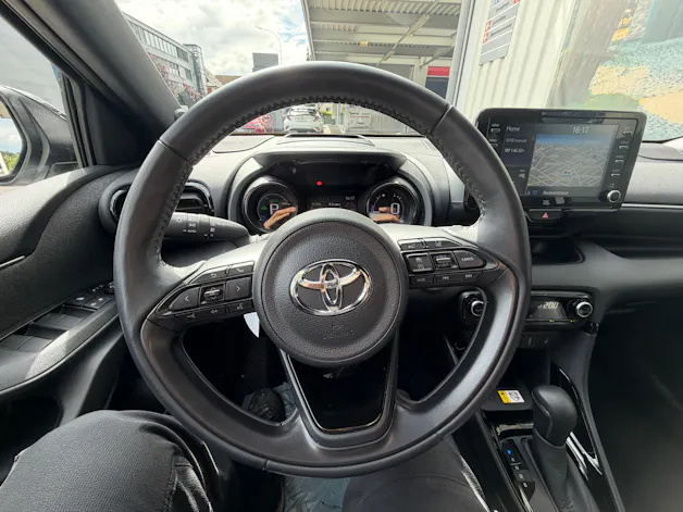 Toyota Yaris 1.5 VVT-i HSD Style