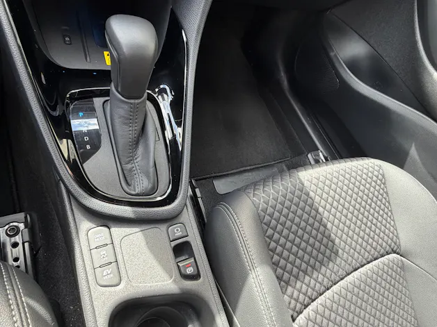 Toyota Yaris 1.5 VVT-i HSD Style