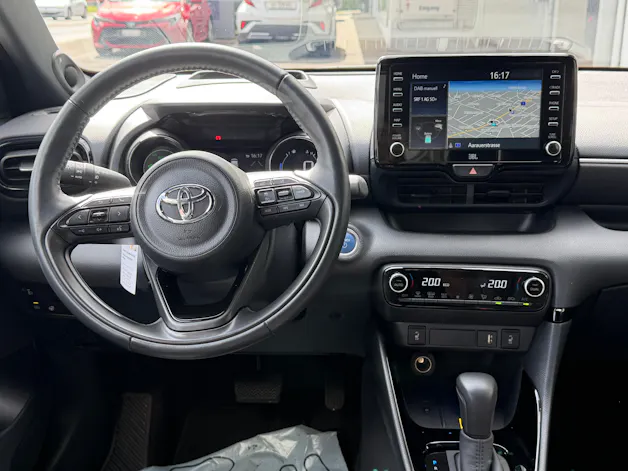Toyota Yaris 1.5 VVT-i HSD Style