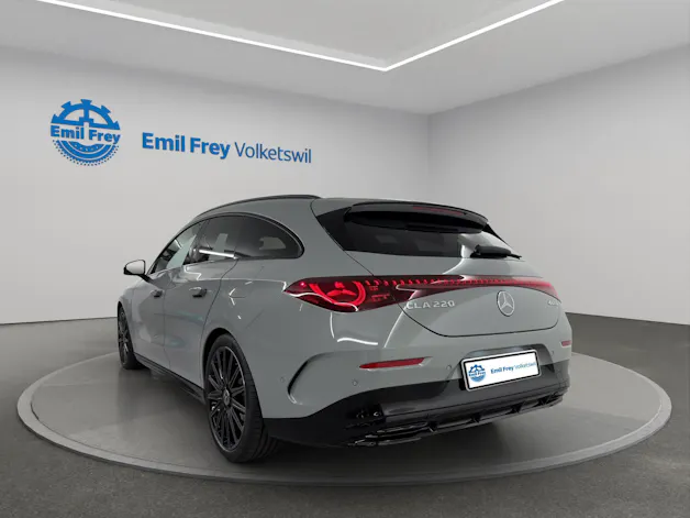 Mercedes-Benz CLA 220 4-Matic Shooting Brake