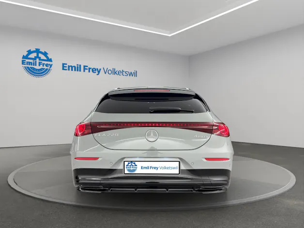 Mercedes-Benz CLA 220 4-Matic Shooting Brake