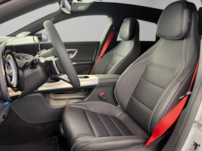 https://vehicle.imgix.net/4349292/b7bd9d67-b775-4d38-bf95-bb2595f72f90.jpg