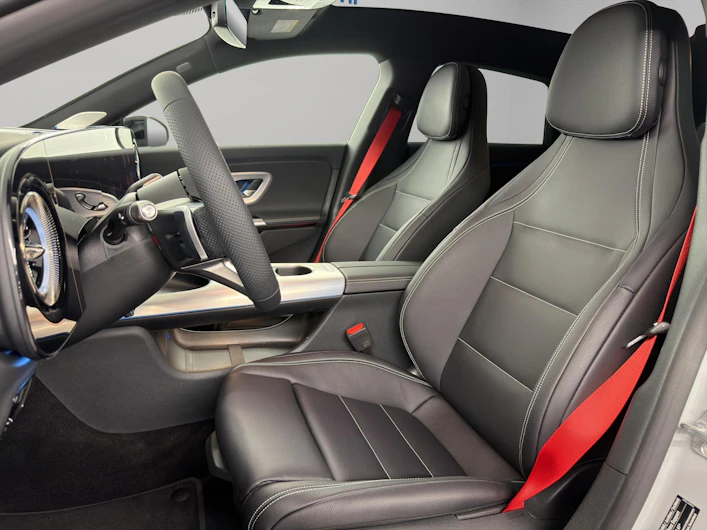 image du véhicule MERCEDES-BENZ CLA 220