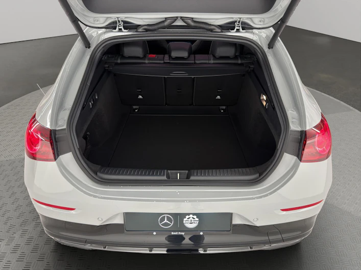 image du véhicule MERCEDES-BENZ CLA 220